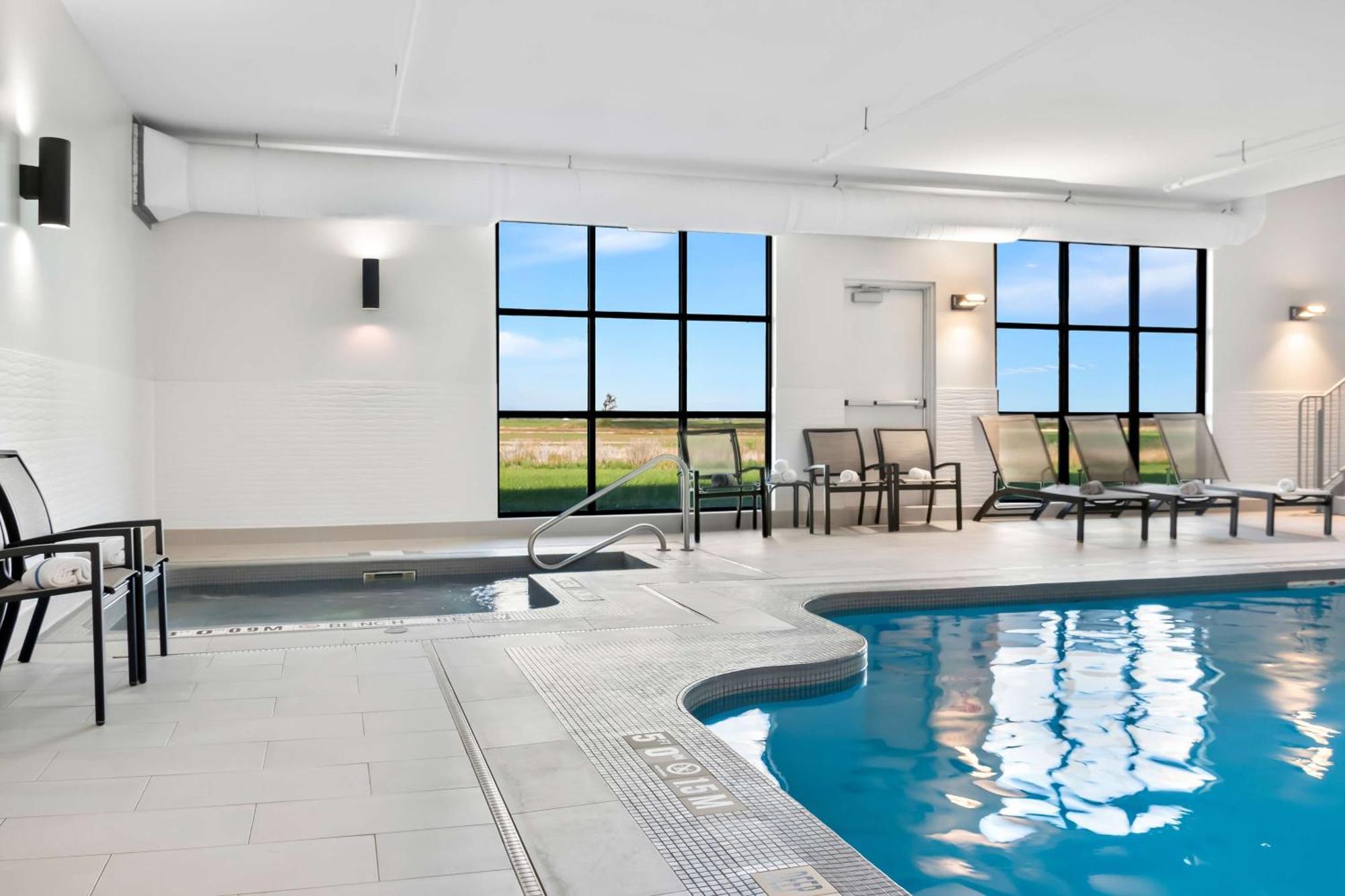 Best Western Plus Morden Exterior foto